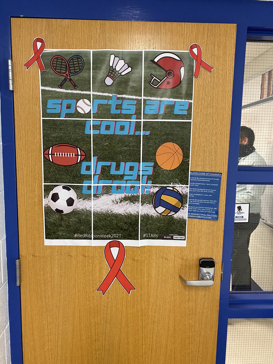_FalconSTARs's tweet photo. STARs have been enjoying decorating classroom doors for Red Ribbon Week! #YourSalisbury #SayNOtoDrugs https://t.co/q43vww41mV