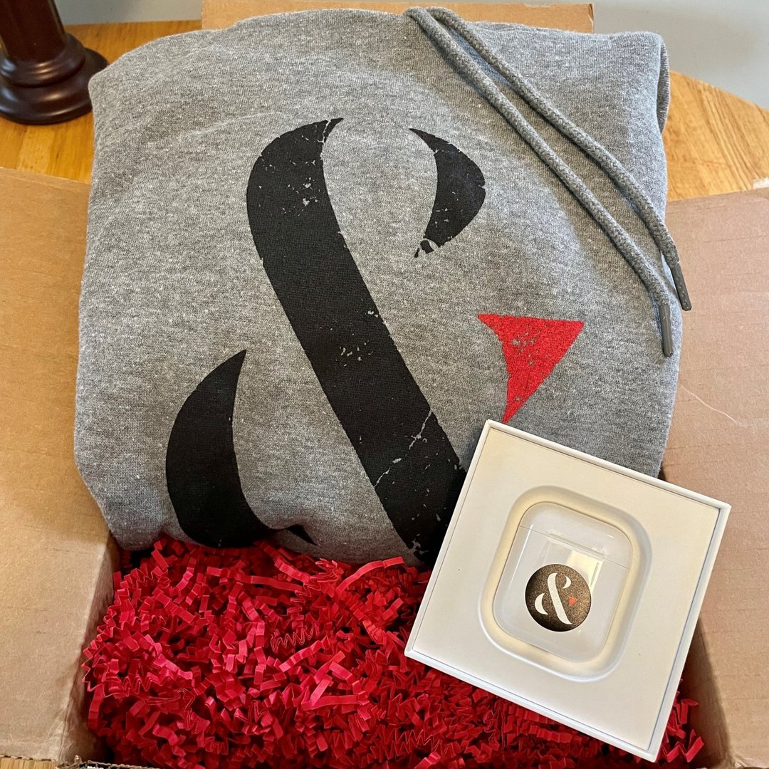 issues_group's tweet photo. The SM&C team received their care packages just in time for the cold weather! There's a good chance you'll find us head down with our hoodies and (maybe) a holiday playlist.
Thanks to @DCence for the surprise swag! #SMCPR https://t.co/AvkMiCaSht