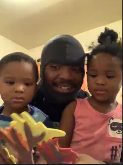 Options_Youth's tweet photo. Last week we hosted our Smart Parent Smart Baby event. Families participated in a "Thankful Tree" activity where on each leaf, they shared something they are thankful for and their children helped attach the leaf to their tree. This is what gratitude truly looks like! #Thankful https://t.co/8B3uYw4igw