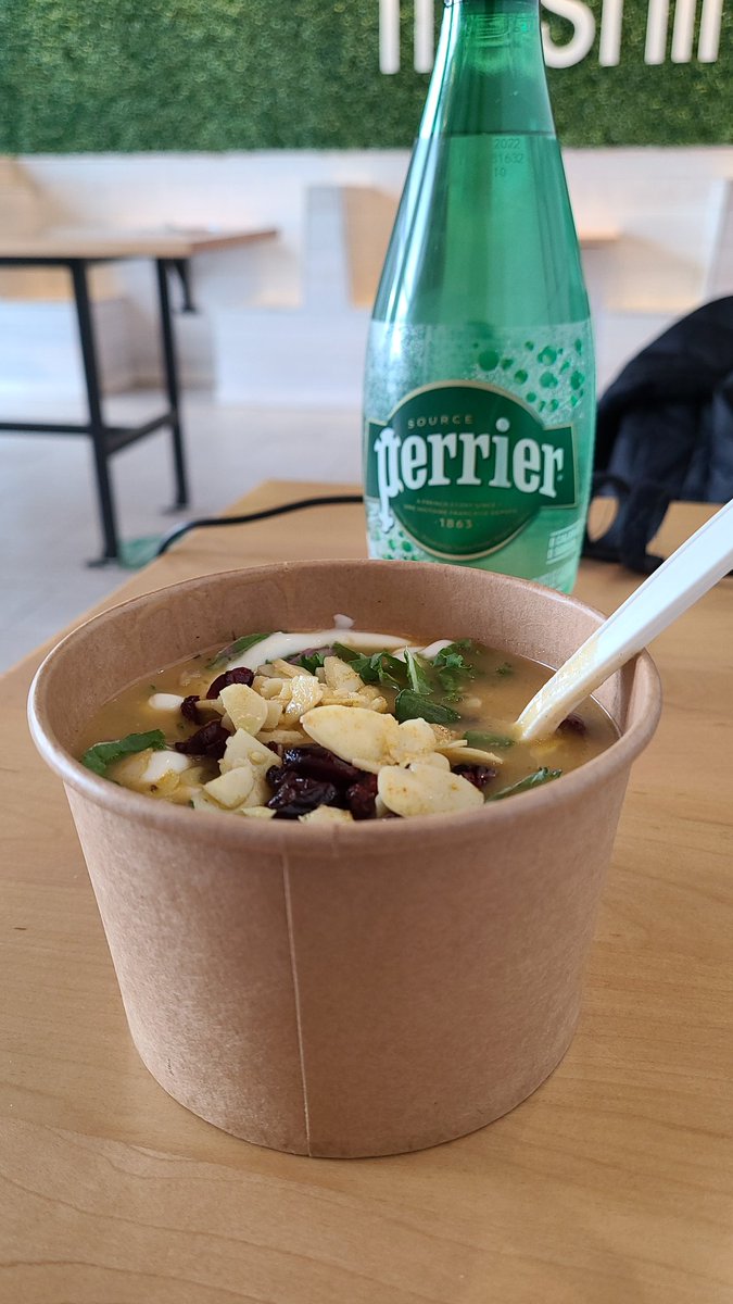 FreshiiInnisfil's tweet photo. #it's cold outside, come warm up with a soup @FreshiiInnisfil #Food #WarmUp #Health #healthy #tuesdaymotivations #eatenergize #barrie #Simcoe #innisfil @InnisfilEcDev @InnisfilideaLAB @hrh66 @Innisfil_FIRE @InnisfilTaxi https://t.co/ZzmOecd0OX
