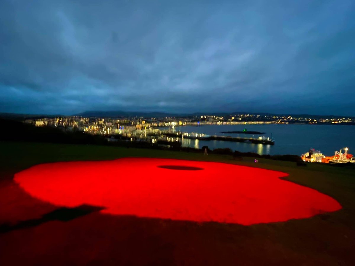 Good evening from the Isle of Man!

Live from  studio 3 at Manx Radio, join <a href="/RadioChris01/">Chris Pearson</a> between 5 and 7:30pm

Tune in on 648kHz, on DAB in various areas across the UK or online radiocaroline.co.uk/radioplayer4/i…...

#BoatThatRocked