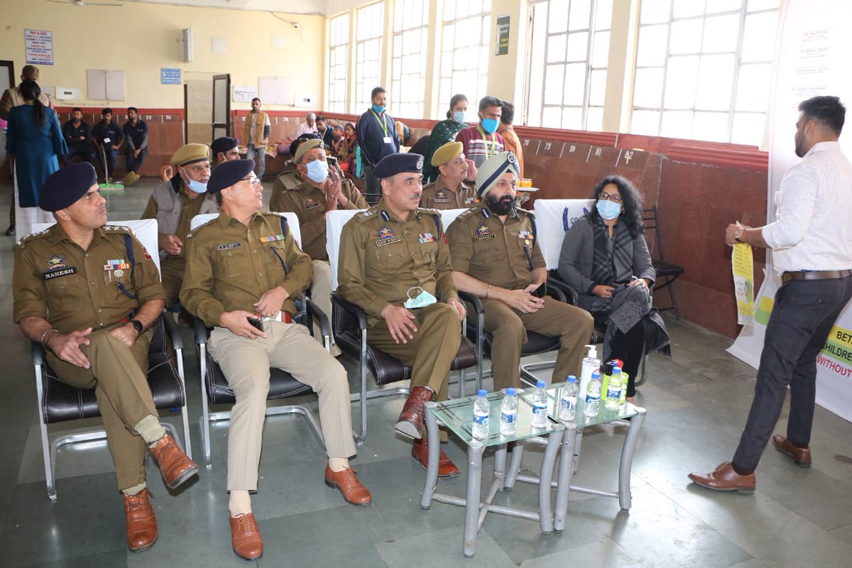 grp_jammu's tweet photo. Inauguration  Function Of "Childline Se Dosti Week"
Organized By Childline Helpdesk Railway Station Jammu In Collaboration With Haemophilia  Society Jammu

Signature Campaign Kickstarted by Worthy SSP Railways Jammu In Presence Of Officers And Officials From GRP And RPF. https://t.co/9ATNbWsTaD
