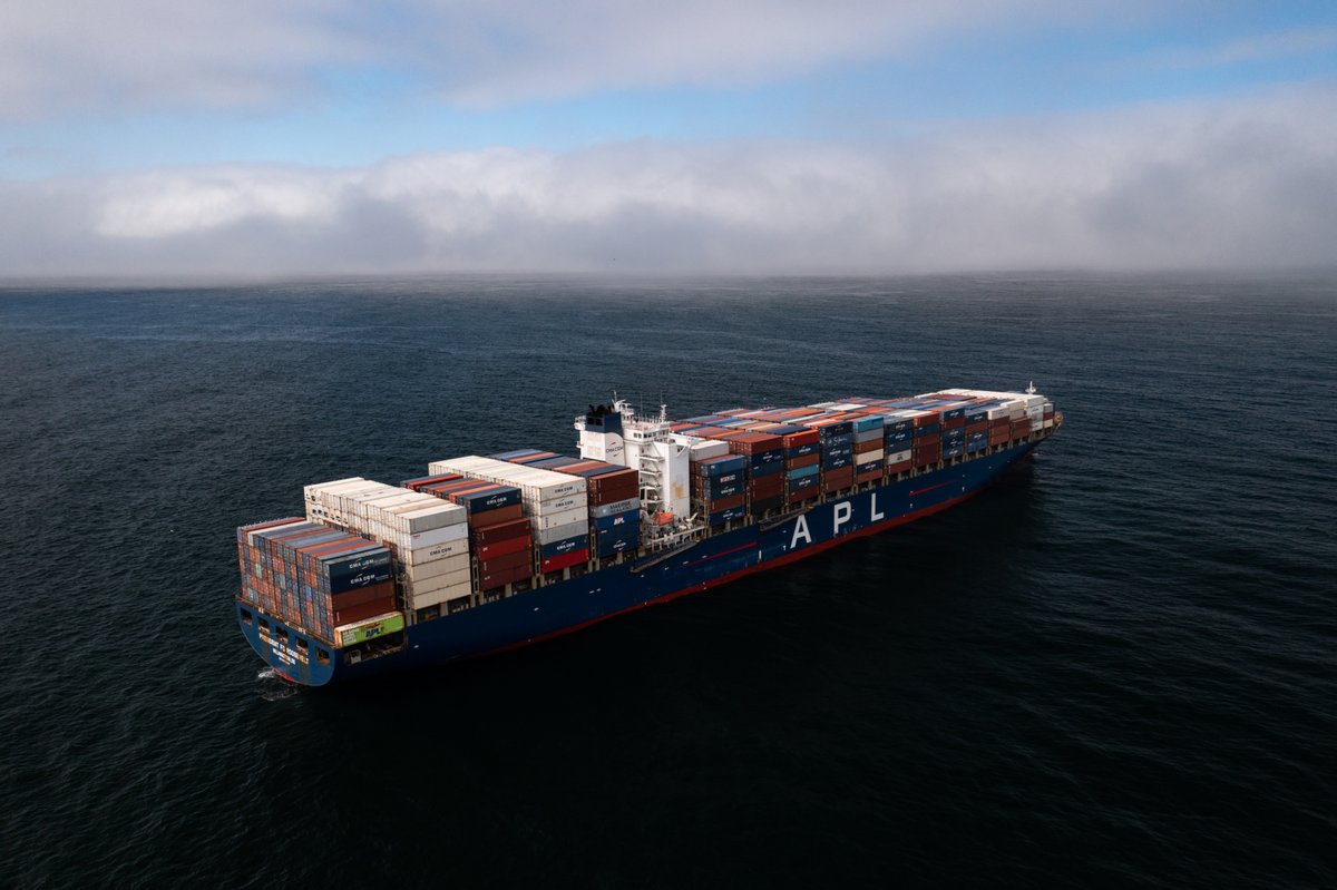 Maritime_AMC's tweet photo. SUPPLYING C19 FRONTLINE WORKERS
When COVID-19 hit, we all scrambled to get PPE supplies - and our government needed to get things like gloves, masks, and syringes to protect healthcare workers across the country and keep them on the frontlines.
@APLShipping
#securityatsea https://t.co/ZgMcT5KqwV