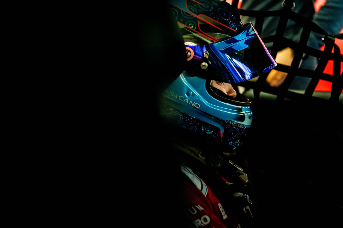 MediageCom's tweet photo. 🔝👏🏽 @AlbaCanoRamirez y @MonlauRepsol acabaron la temporada 2021 del @tcrspain con un top 5 y un top 3 en la general, respectivamente, con el @CUPRA_esp León Competición 

📝 Más info: https://t.co/Iu3U8Llfaz https://t.co/IPAeDkhLeK