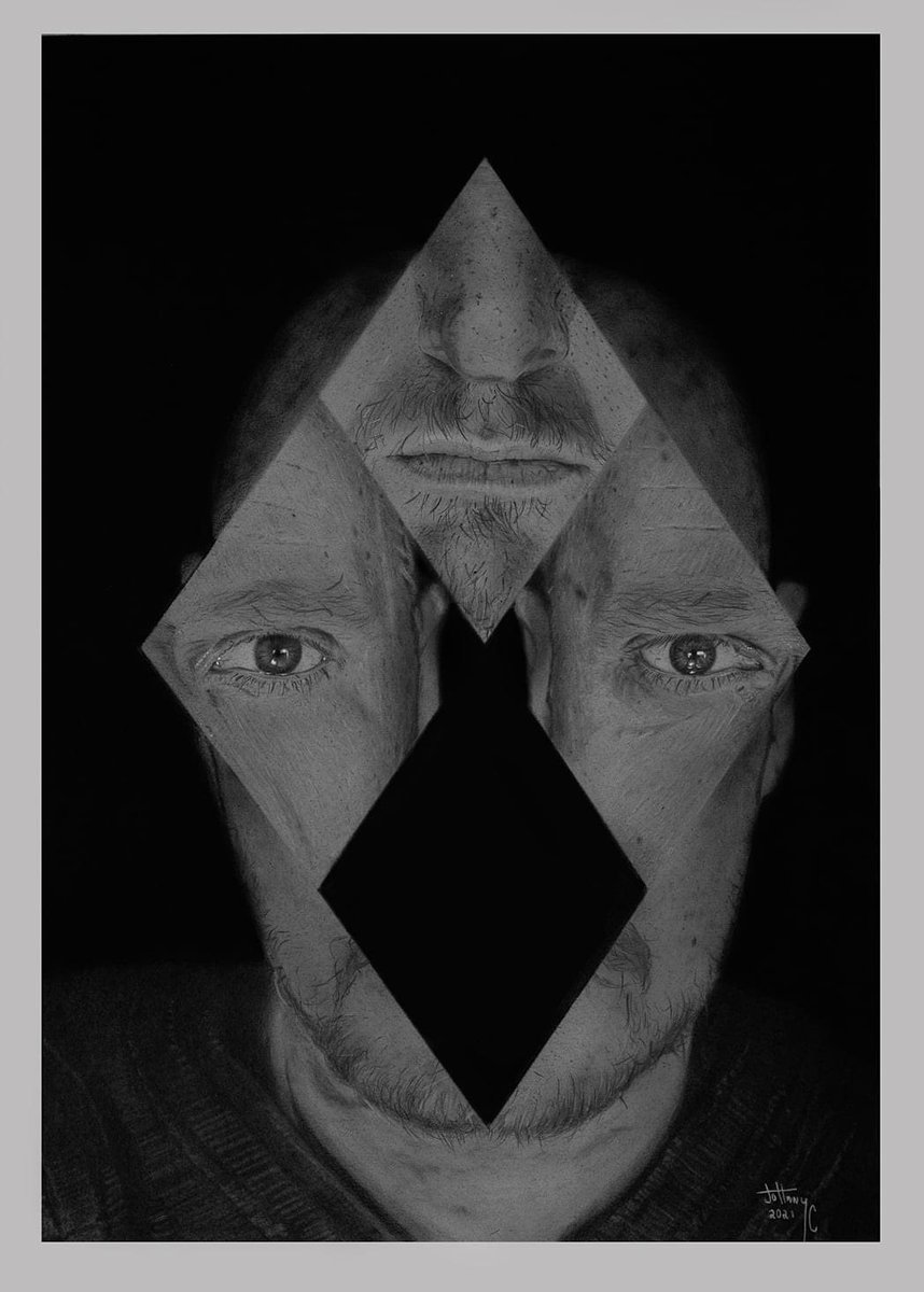 johnny_corcoran's tweet photo. Repost from@last year drawing. This is me! Pencils on A3 Paper. #drawing #ArtistOnTwitter #Pencildrawing #pencilart #desfartist #selfiedrawing #graphite #draw https://t.co/ucghF3qe7N