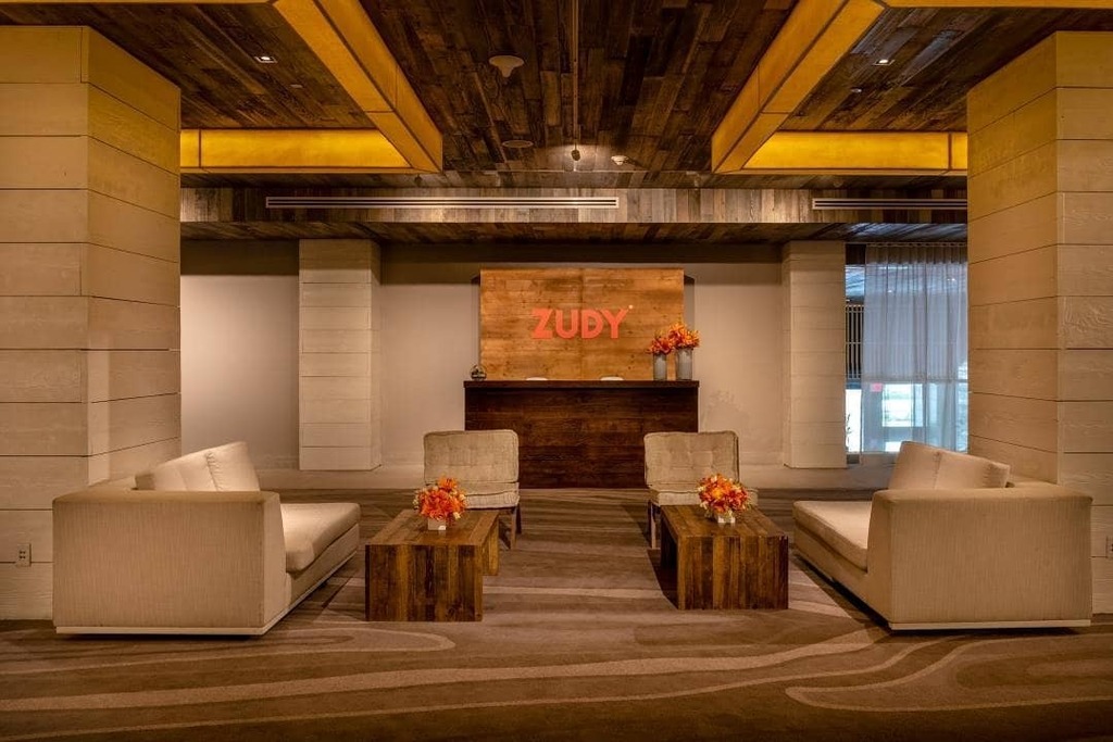 A comfy, rustic ZUDY lounge setting ✨
​
​#2r #2rcreative #zudy #eventrent #customdesigns #customdesigned #interiordesigninspo #customdesign #interiordesign #interior_design #interiordesignideas #custom_design #design_interior #creativestyle #stylecreative #interiordesigning …