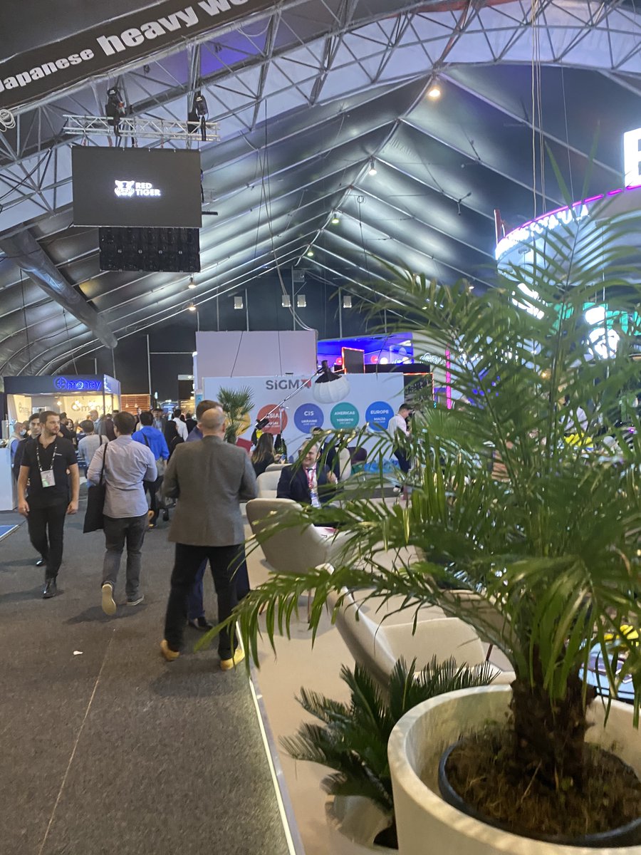 DylanAttard's tweet photo. Super Day 1 at #SiGMAmalta. Will we ever get to replicate this success at @Med_TechWorld? 

Slowly but surely 😃😃

@rygrech @digitalhealthmt 

#success #events #conferences #networking https://t.co/EEsr6wlbDv