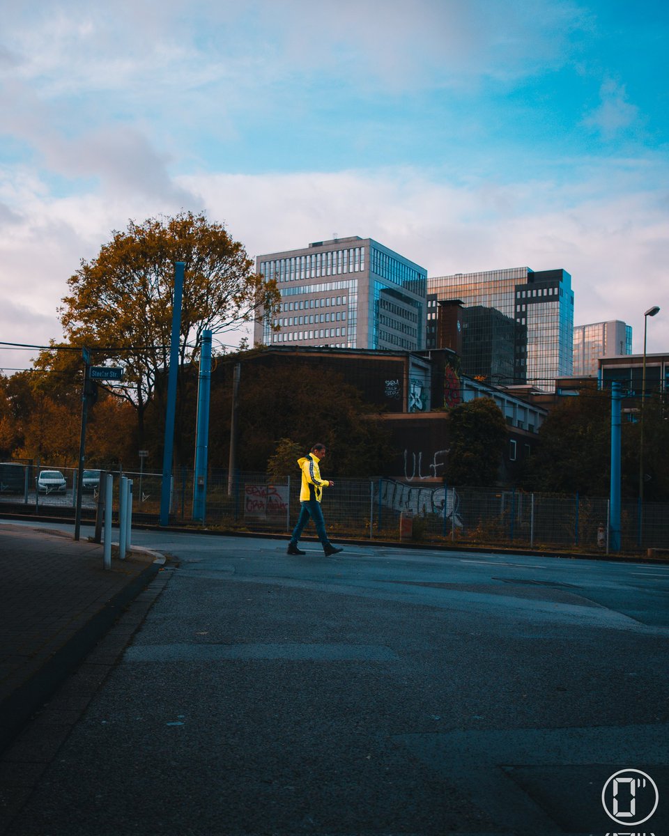 0SecondThoughts's tweet photo. Big fan of these neon/high visibility coloured coats. π
Btw I'm also on
YouTube: Zero_Second_Thoughts
FB: ZeroSecondThoughts
Insta: zero_second_thoughts
#streetphotography
#neoncolours
#zerosecondthoughts
#stadtessen https://t.co/TRjFNQ1nsf