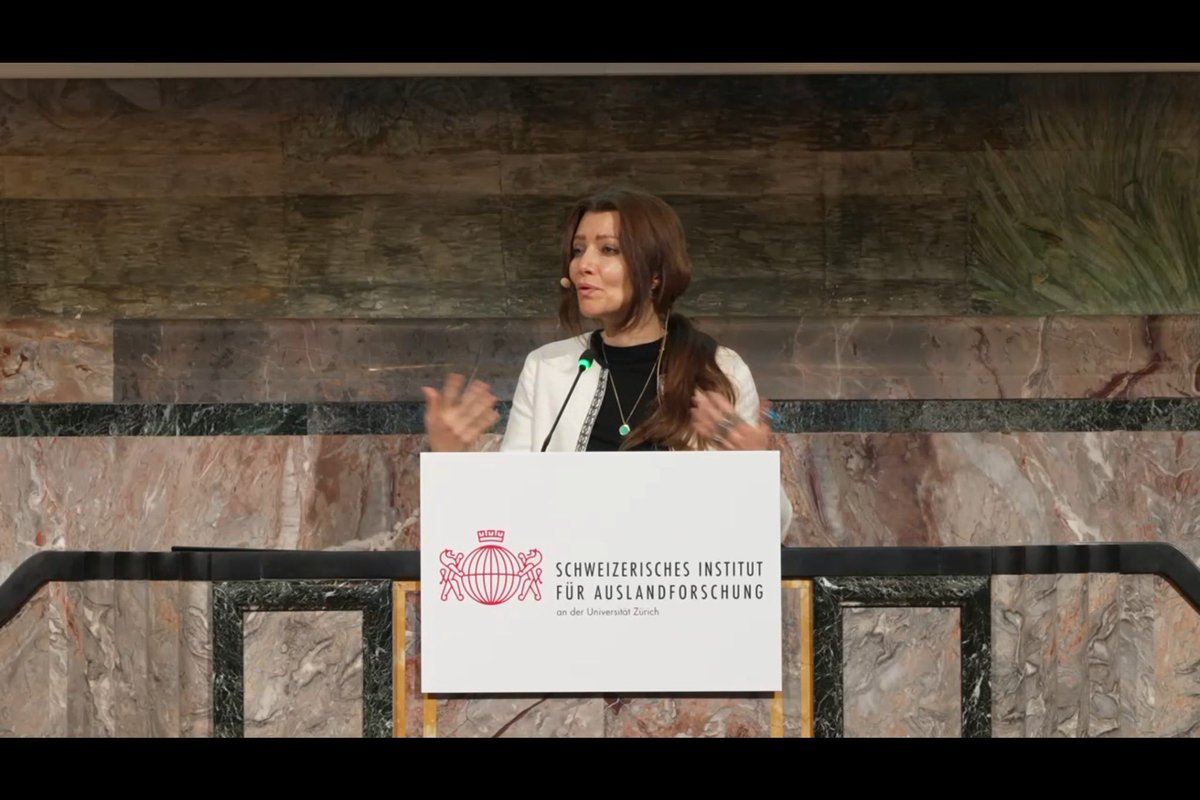 Olivier Winistörfer (@olivechkin) on Twitter photo The breath-taking Elif Shafak at the #UZH. One of the greatest writers of our time at my university. I am just speechless 😍 Thank you, <a href="/Elif_Safak/">Elif Shafak</a>! #ElifShafak The breath-taking Elif Shafak at the #UZH. One of the greatest writers of our time at my university. I am just speechless 😍 Thank you, <a href="/Elif_Safak/">Elif Shafak</a>! #ElifShafak
