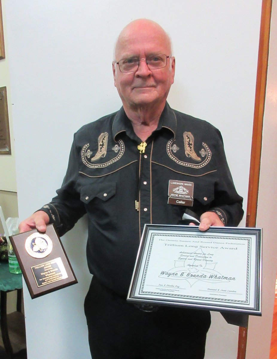 TD_dancing's tweet image. congrats to caller Wayne Whatman and his wife Brenda on receiving the #Ontario Trillium Long- Service award. Wayne calls for Otonabee Squares #ptbo and Lakeshore Waves, Port Hope.