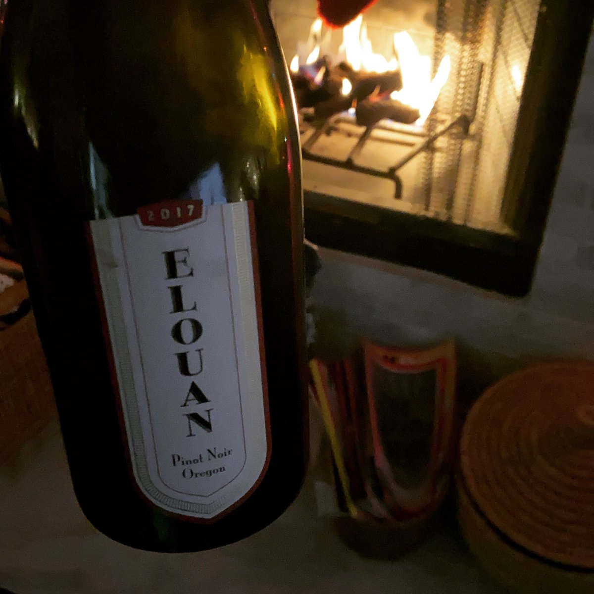CNCastrosIdea's tweet photo. The Most Underrated Wine: Pinot Noir - What wine are you taking on Thanksgiving? https://t.co/sYQxqBn4uL
#foodies #pinotnoir #wine #Thanksgiving 🍷😌 https://t.co/rdUbxUntCb