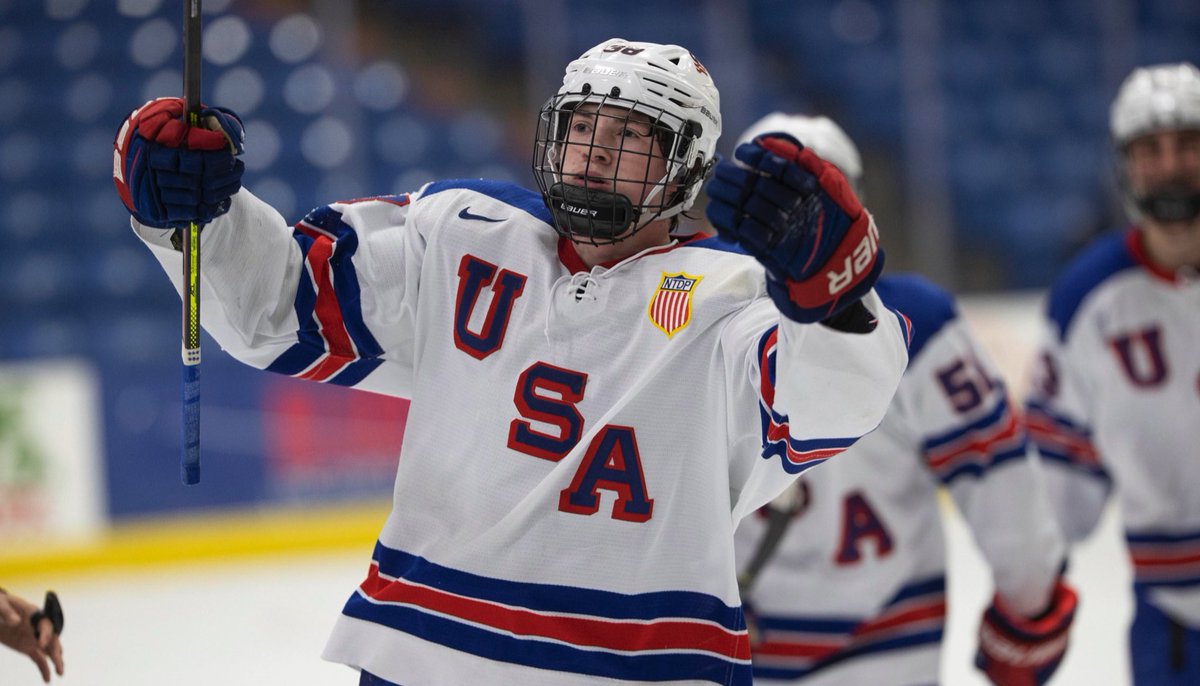 TSNHockey's tweet image. CRAIG’S LIST: Shane Wright has long been regarded the crown jewel of this year’s #NHLDraft class, but according to the latest ranking by @CraigJButton, teams looking for help up front have plenty of intriguing players to monitor this season - tsn.ca/1.1721827

#TSNHockey