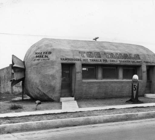 SunValleyBranch's tweet photo. Happy #NationalFastFood Day! We thought it would be fun to share pics of fast food restaurants here in Los Angeles. Some are are long gone but a few are still around. You can find more old pictures in our digital collection at https://t.co/UVctyN4lA2 https://t.co/7r7ntrWI3i