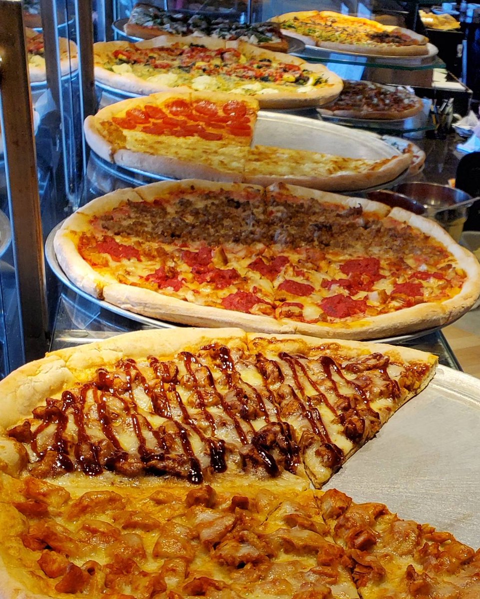 tsp_cafe's tweet photo. Did you know kids aged 3-11 prefer pizza over all foods for lunch and dinner? 
How are you making your kids happy today 😁?

#makeakidhappytoday
#townsquarepizza 
#pizzamakesmesmile
#pattersonny
#triviatuesday https://t.co/rkEEKLB6Ma
