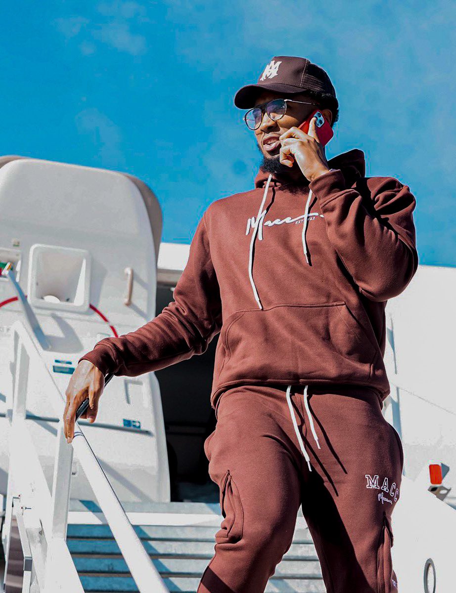 MaccClothing's tweet photo. rt if you want a free sweatsuit🔥 https://t.co/VpBTdCaebP