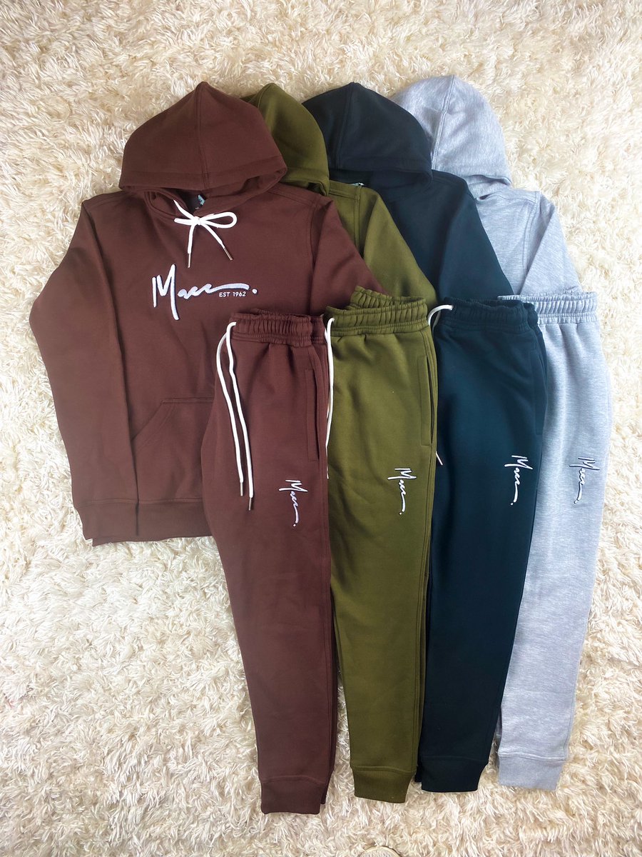 MaccClothing's tweet photo. rt if you want a free sweatsuit🔥 https://t.co/VpBTdCaebP