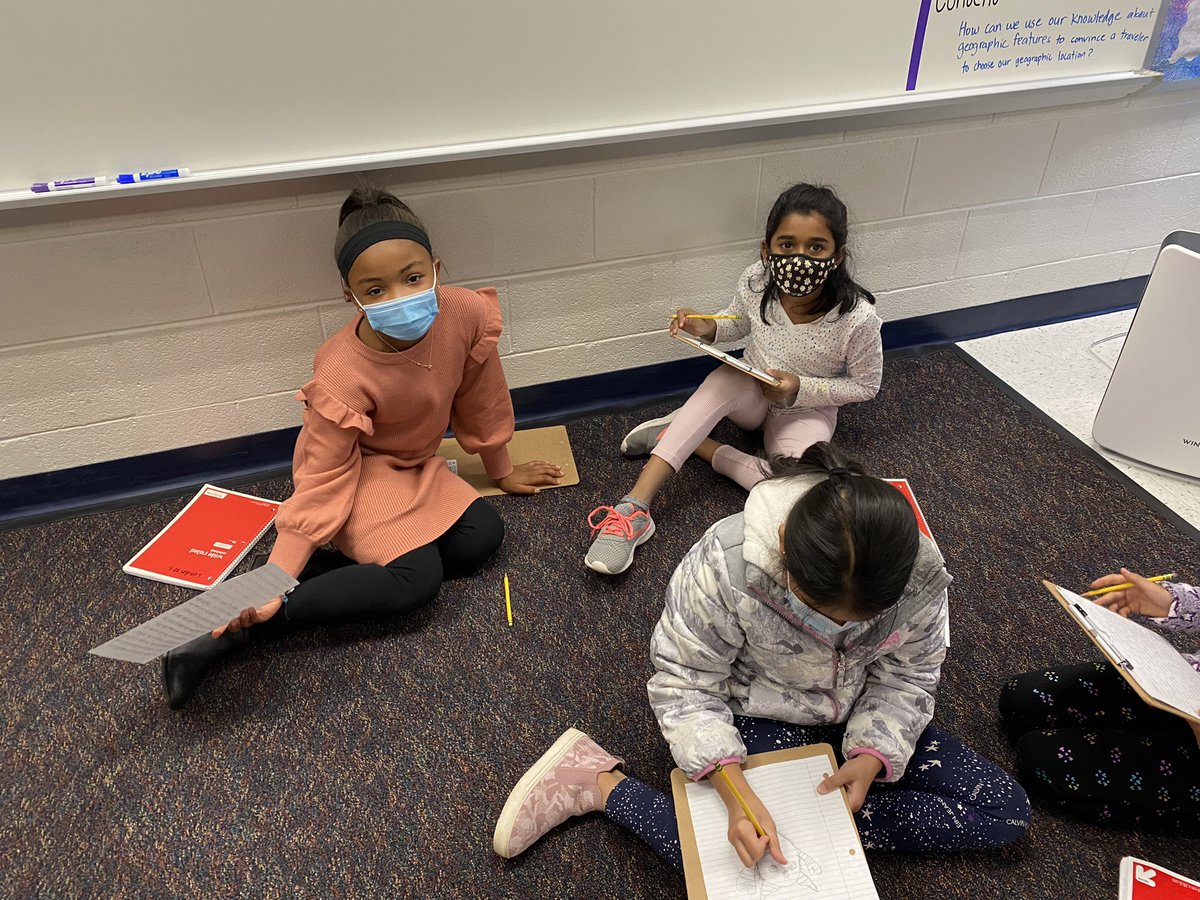 Ahmed3rdRLC's tweet photo. We had a great time sharing our Monster Writing with a partner. Each student read their story and then tried to draw their partner’s monster based on the descriptive words from the story. @RLCPrincipal https://t.co/RiuZXlJFMa