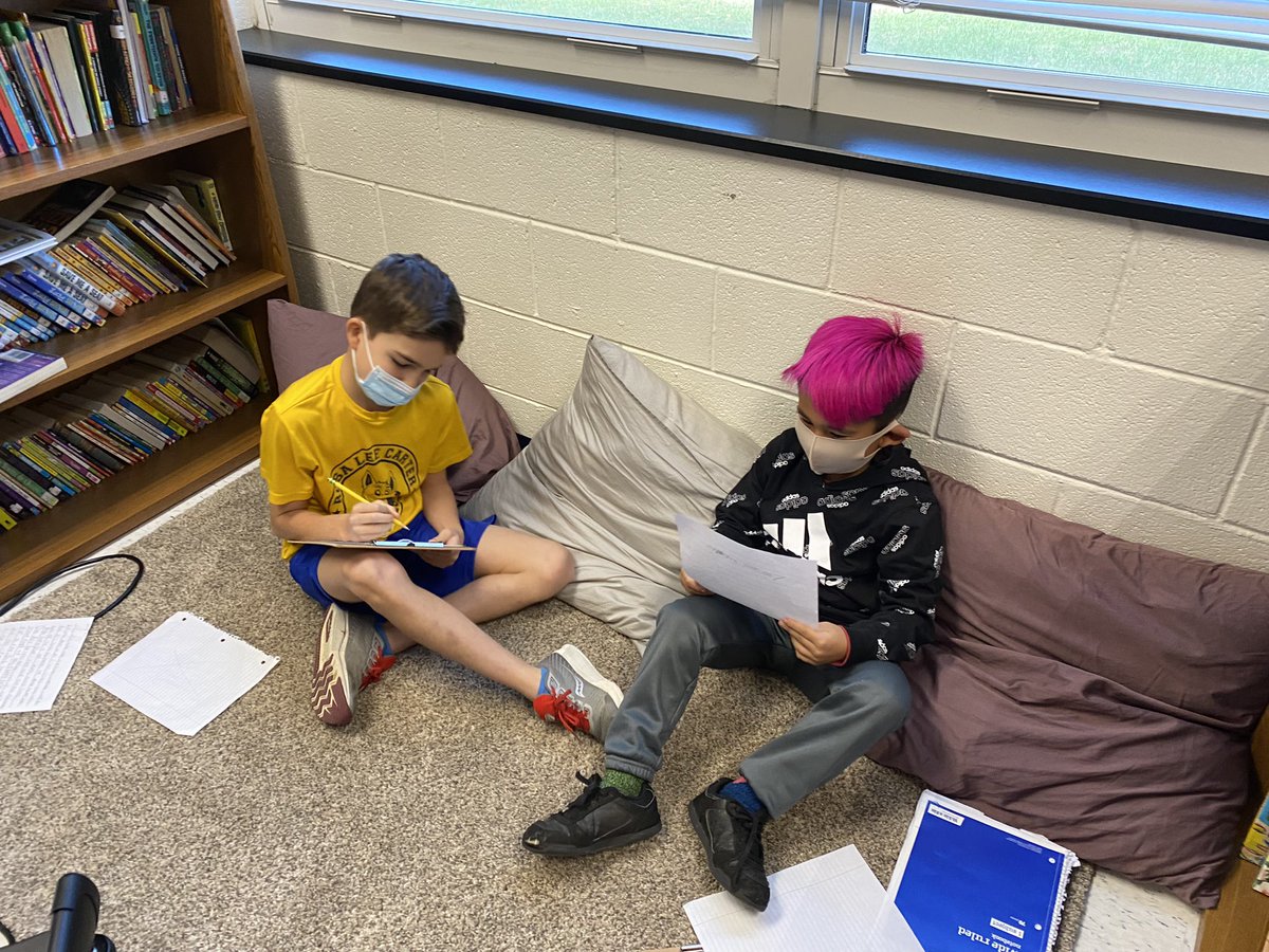 Ahmed3rdRLC's tweet photo. We had a great time sharing our Monster Writing with a partner. Each student read their story and then tried to draw their partner’s monster based on the descriptive words from the story. @RLCPrincipal https://t.co/RiuZXlJFMa