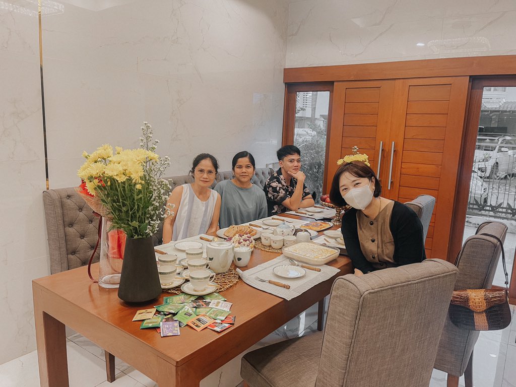 taneeeeeelll's tweet photo. Afternoon Tea 🥰 https://t.co/KiFzjToCBL