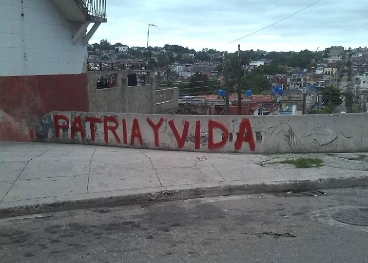 MagJorgeCastro's tweet photo. Así amanece la Calzada del Cerro en la Habana... la gente está puesta👇🏻
#ElBlancoSigueSiendoTendencia🤍 https://t.co/cLPDU3cCCp
