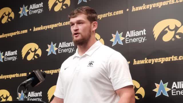 QCThawkeyes's tweet photo. 10 @ 10: Hawkeyes focused on Illinois https://t.co/jzWgh5s9z2 https://t.co/LFamBkJPh2