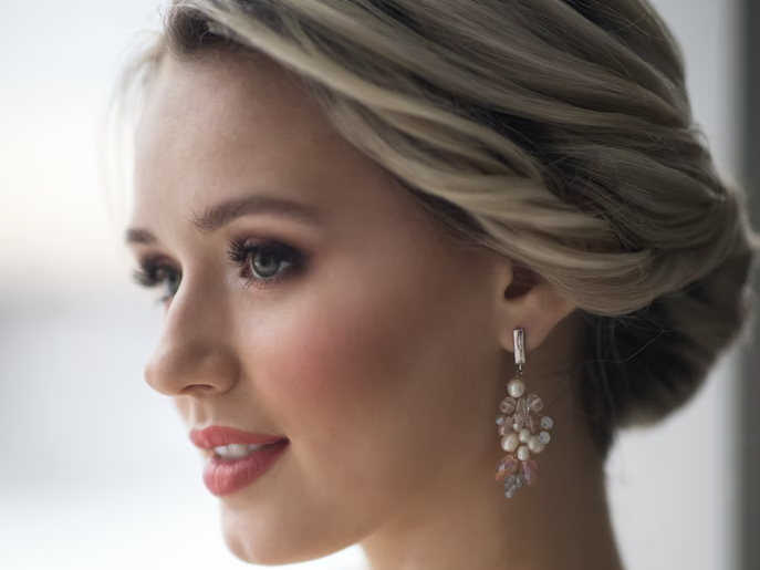 Winter weddings always bring their own kind of magic.✨ Let our bridal team get you looking and feeling your very best!