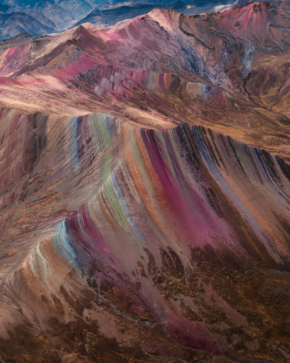 The crazy colours of Peru! Show me your most colourful shots below 👇