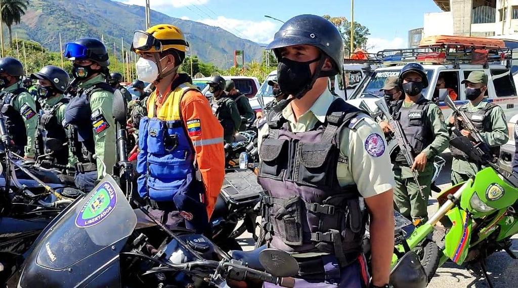 Cumpliendo con la Fase II del Cronograma Electoral la FANB y OSC se despliegan en el estado Mérida, para el resguardo de los electores y las electoras en los centros de votación y prestar la debida seguridad al material e instrumento electoral del CNE.