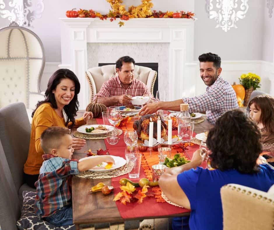 DecaturAir's tweet photo. Make sure your guests feel welcome and that every room feels inviting this holiday season with a zone control system. It works in tandem with your thermostat to provide only the necessary heating or cooling energy each room in your home needs at the time. No more hot/cold spots! https://t.co/Nv85NeeqqY