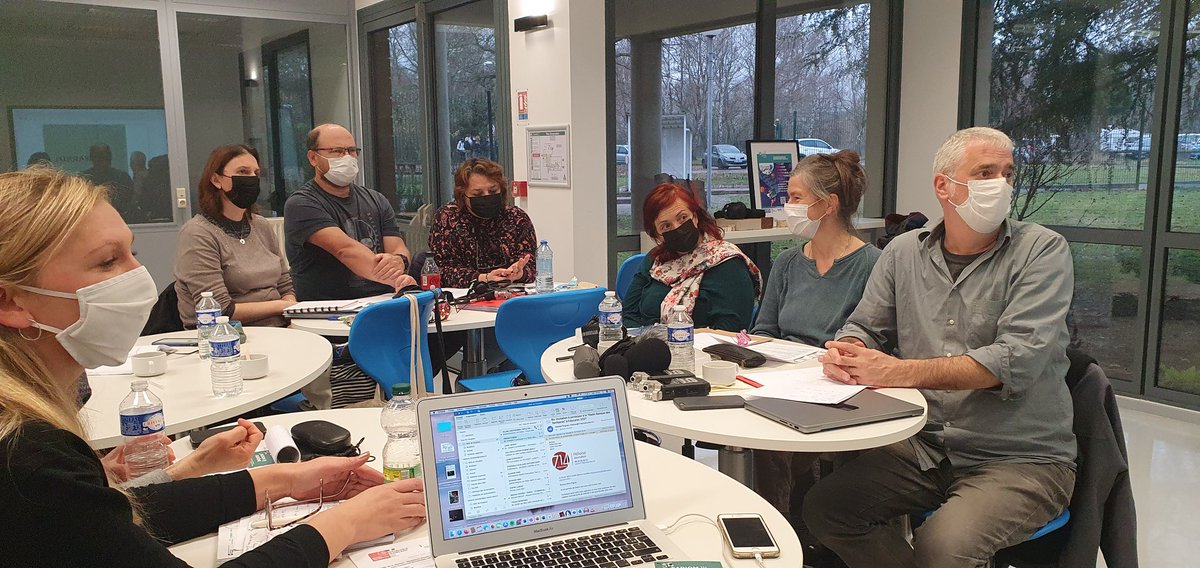 Formation transfrontalière d'enseignants dans le cadre de la résidence d'artistes sarrois Liquid Penguin à l'établissement de services du territoire de Forbach@MBK_Saar @dane_metz @daac_nancy_metz @acnancymetz @DRACGrandEst