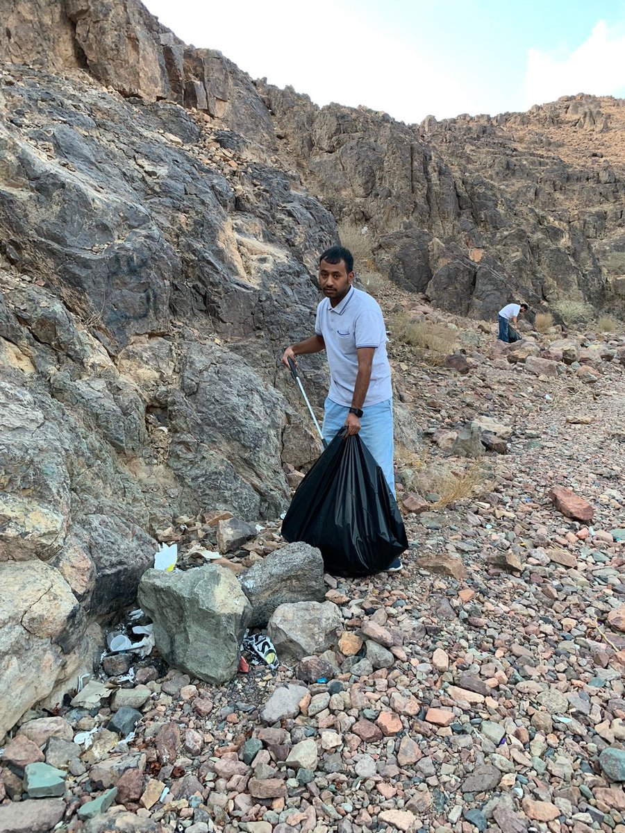omar2_m's tweet photo. مشاركتنا بمبادرة تنظيف مسيل جيل أحدٍ 
مع جمعية البيئه بالمدينة @madinah_eco شكرا من القلب كل من شارك معانا💚 
#المدينة_المنورة
الثلاثاء ١٤٤٣.٤.١١هـ ١٦ #نوفمبر ٢٠٢١م 
#تصويري عمر الردادي #بارق_الجفر
@fm_md @Trend_MD @snaptaibah1 @News_Almadinah @anawenmed @madina_now https://t.co/kwQ9qXb6Gh