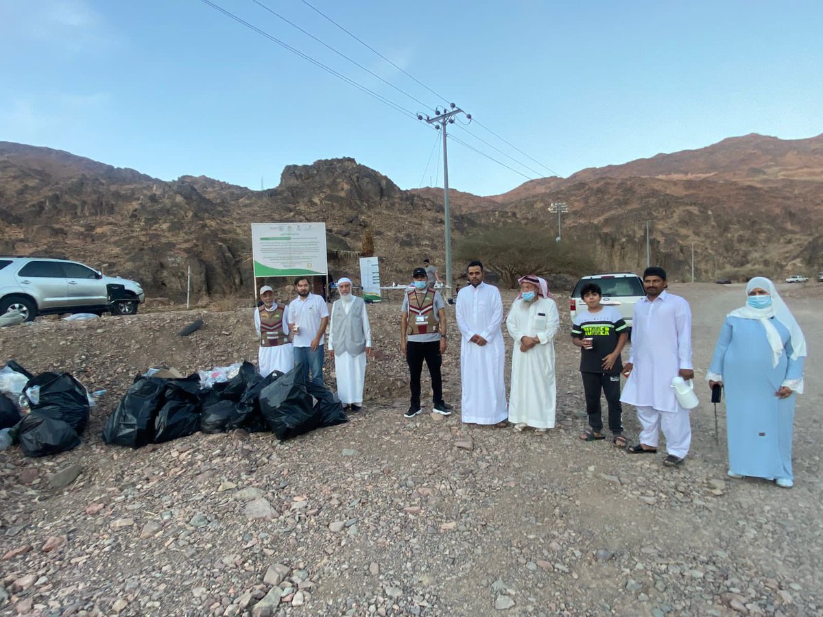 omar2_m's tweet photo. مشاركتنا بمبادرة تنظيف مسيل جيل أحدٍ 
مع جمعية البيئه بالمدينة @madinah_eco شكرا من القلب كل من شارك معانا💚 
#المدينة_المنورة
الثلاثاء ١٤٤٣.٤.١١هـ ١٦ #نوفمبر ٢٠٢١م 
#تصويري عمر الردادي #بارق_الجفر
@fm_md @Trend_MD @snaptaibah1 @News_Almadinah @anawenmed @madina_now https://t.co/kwQ9qXb6Gh