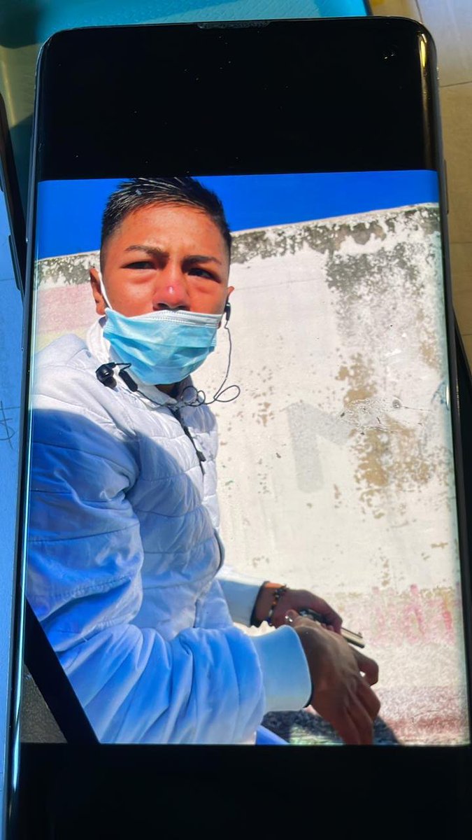 #asalto #SantaFe cuidado!! este elemento asaltando en el semáforo de la carretera y los puentes hacia #BosquesDeLasLomas <a href="/ColonosSantaFe/">Asociación de Colonos ZEDEC Santa Fe A.C.</a>