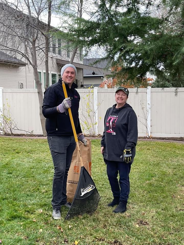 shawkinz24's tweet photo. Rake up Meridian is one of my favorite events every year! Thank you to everyone that came out to give back to our community! We are better together! #TMOBetterTogether  #BuiltOnCulture https://t.co/2btYXPtuHJ