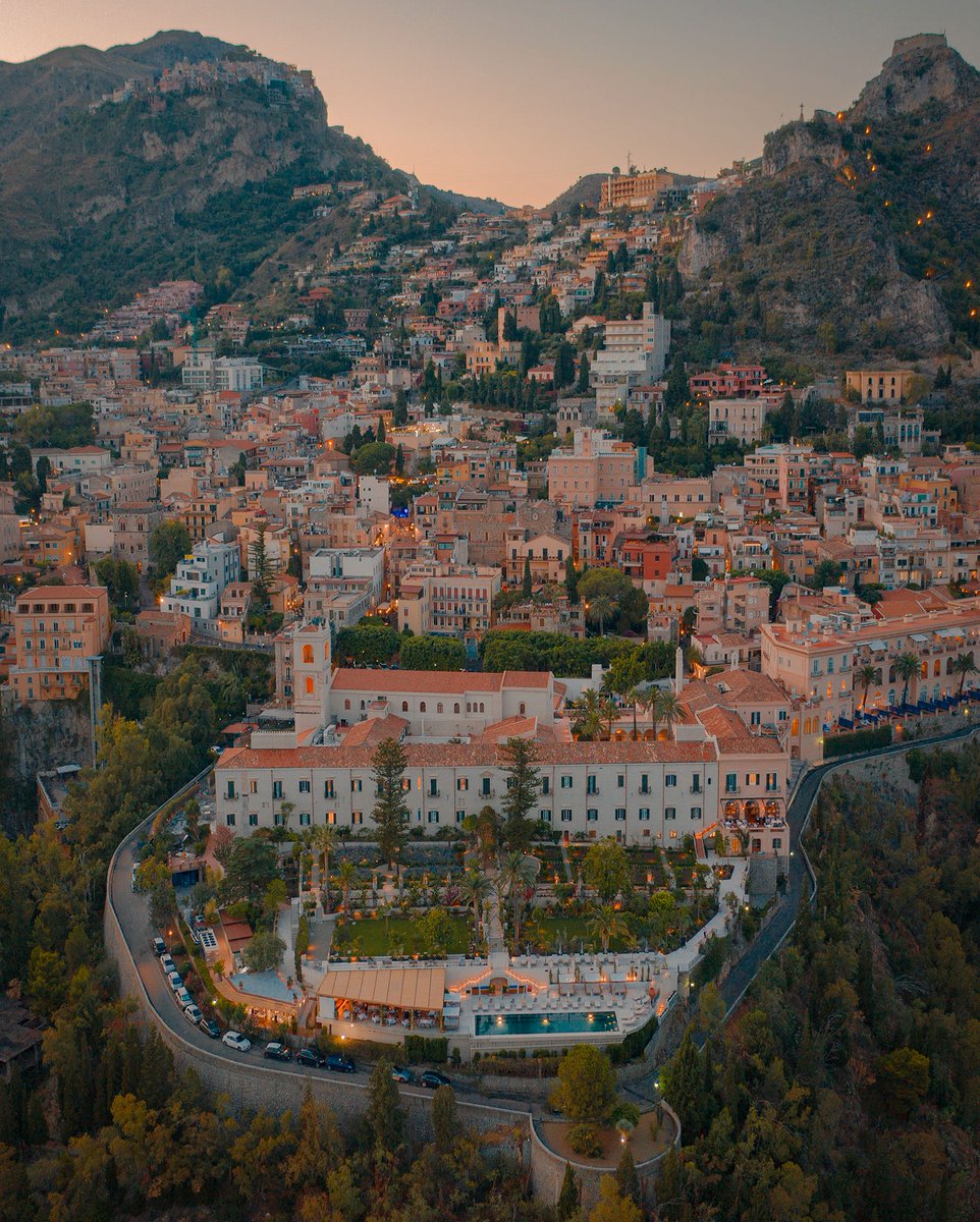 Tauromenion was the ancient name of Taormina given by the Greeks. The name comes from the strategic position between 2 mounts which recall the shape of a bull's horns. Greeks were so visionary 🌟. 
Pic by @danieleragazzini
#taormina