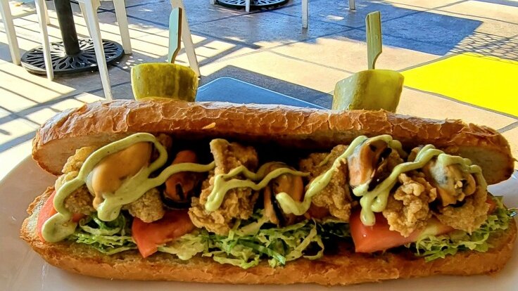 Showroom21701's tweet photo. Special until they're gone gone...
Oyster PoBoy: fried oysters, pickled muscles, avocado, dressed brussel sprouts, & tomato.
Reservations: https://t.co/ZYR1AwWGTp
#bryanvoltaggio #frederickmd #fredericklunch #frederickfoodie #frederickbrunch #downtownfrederick https://t.co/rcqeg2BBCl