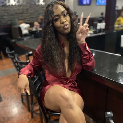 Naea_Nicole's tweet photo. #NewProfilePic https://t.co/Lk1pIMvRbW