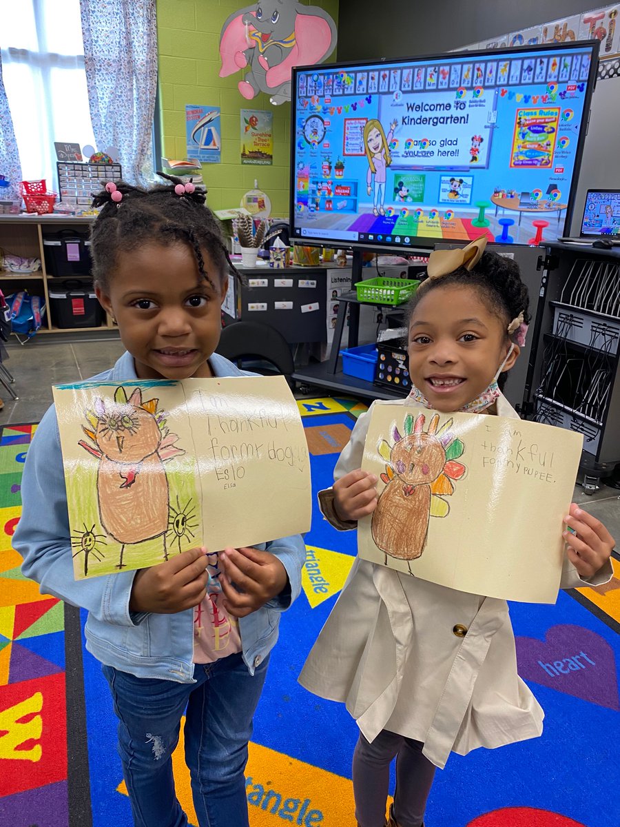 gingerdyer's tweet photo. My Kindergarteners loved drawing turkeys and writing what they are thankful for during our study of Thanksgiving. #BPInspired @JEFCOED https://t.co/lInaGUMIbJ