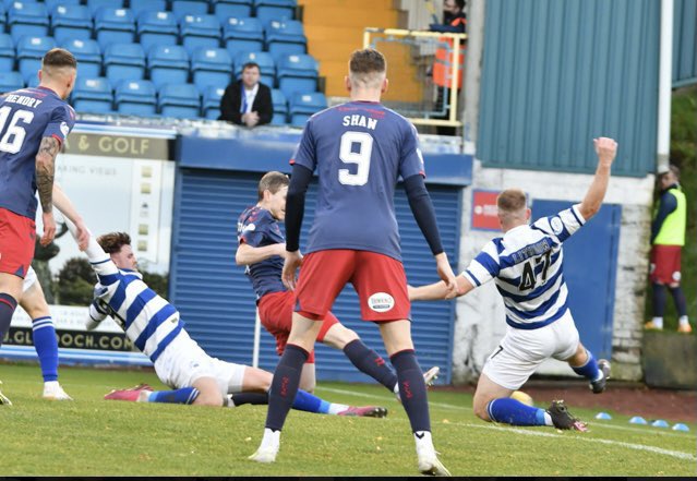 PaperRosesPod's tweet image. 🎙Season 2 - Episode 9🎙

🔵 Burkie’s back ⚪️

👏 Convincing win 
🏟 Atmosphere in the away end 
⭐️ Burke star man 
⚽️ Ollie Shaw can’t stop scoring 

🎧 Apple Poscasts - podcasts.apple.com/gb/podcast/pap…