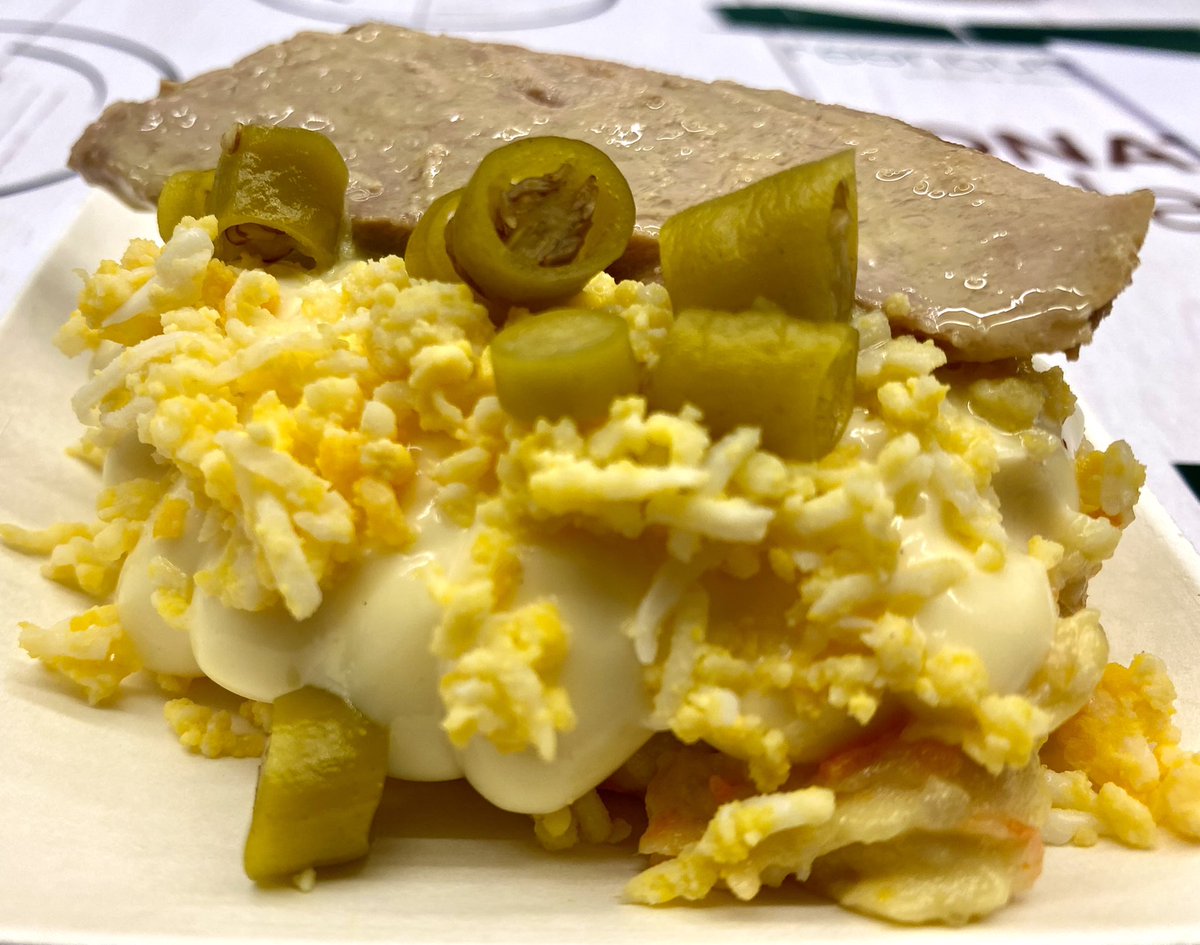 JCCapel's tweet photo. ¿Podemos declarar a Málaga capital española de las ensaladillas? Por tercer año consecutivo un bar de Málaga @tragata_ronda gana el “IV Campeonato Nacional de ensaladillas”. Tres años seguidos !!!. Esta vez ha sido el bar del gran cocinero @benitogomezbece Enhorabuena!!!! https://t.co/Z4NHraPaii