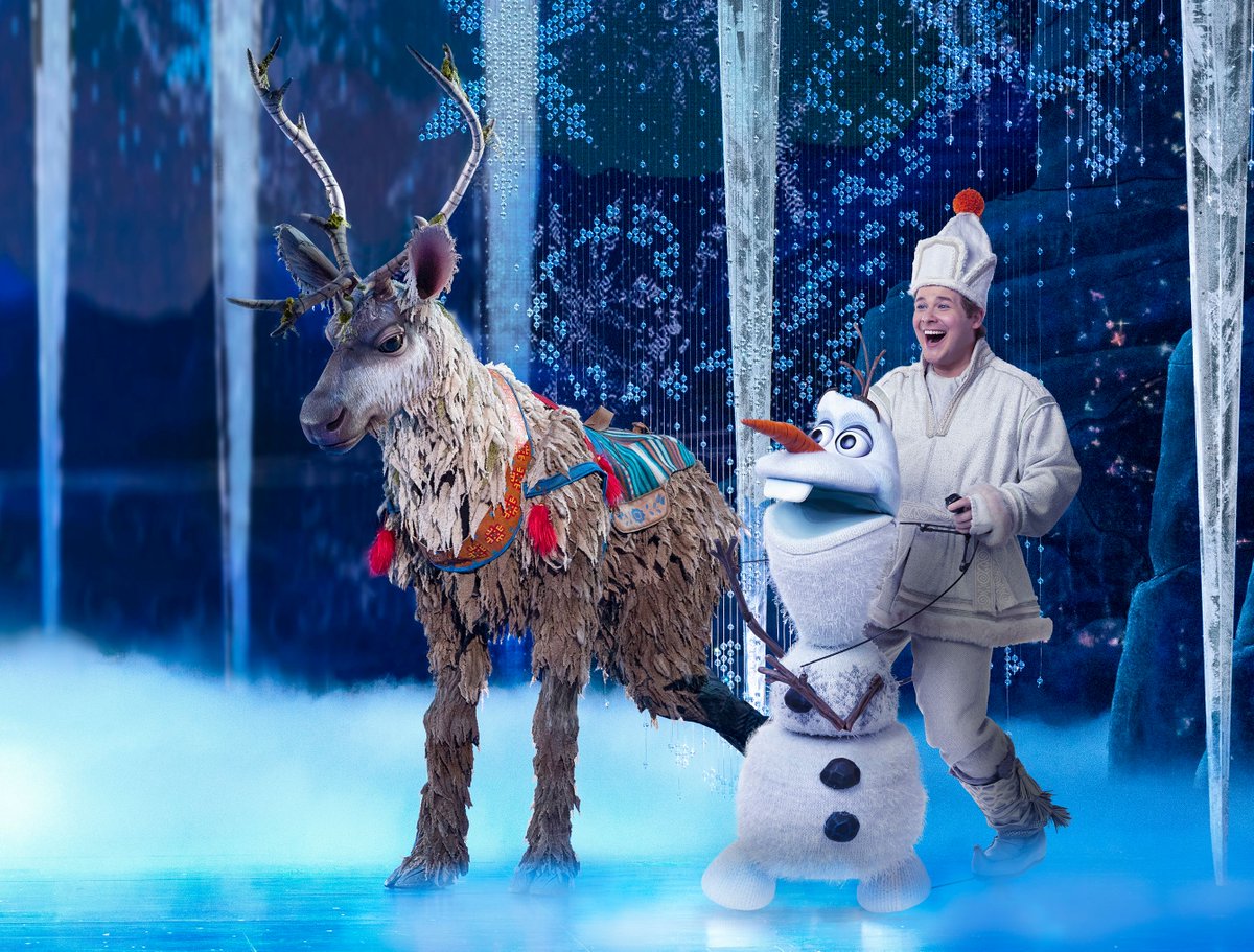 ChooseChicago's tweet photo. ❄️ Attention Frozen fans ❄️ @frozenbroadway comes alive on stage this weekend in Chicago!

Grab tickets for a night at the Cadillac Palace Theatre for a performance you won't soon forget: https://t.co/4bRCsyWZWY 

#ChicagoCreativeSpirit #CaptureChicagoExcitement @broadwaychicago https://t.co/C4FacG4Hoy