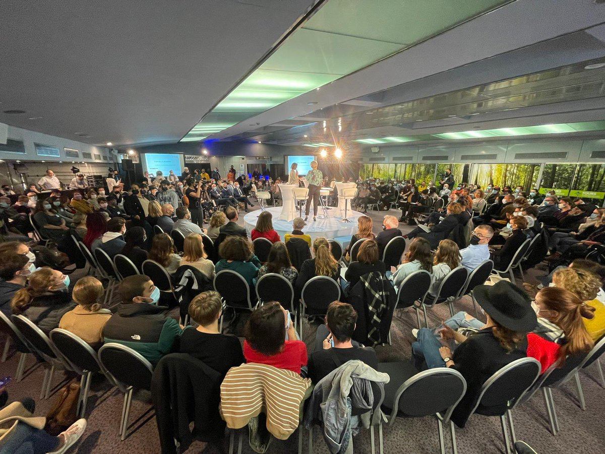 La <a href="/RCValdeLoire/">Région Centre-Val de Loire</a> Cheffe de fil des politiques Jeunesse lance les États Généraux #Jeunesses_CentreVDL pour co-construire 1 nvelle phase d’actions!

Pdt 8 mois partout en région
💬Créer le dialogue
🤝Mettre en cohésion les acteurs #jeunesse
💡Ecrire ensemble des réponses &amp;solutions