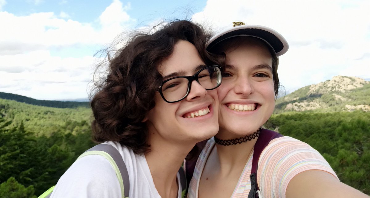 scherry_1412's tweet photo. Avui fa dos anys que vaig anar a port aventura i vaig conèixer al noi que em canviaria la vida. No tinc paraules per definir que vaig sentir aquell dia i no tinc paraules per definir el que sento avui. T'estimo moltíssim ♥️ ✨

PD: feliços 15 mesos amor

🥰🥰🥰 https://t.co/3GGhY4tjlO