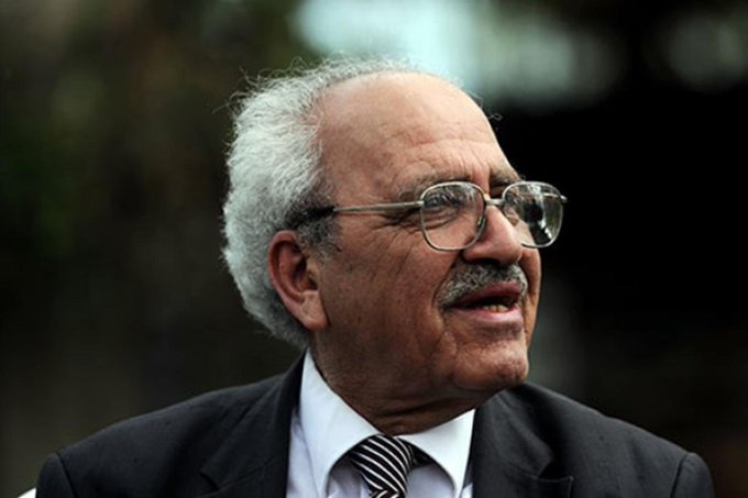 Üstad Sezai Karakoç, bu fani âlemden göçtü. 

İslam Milletinin başı sağ olsun.