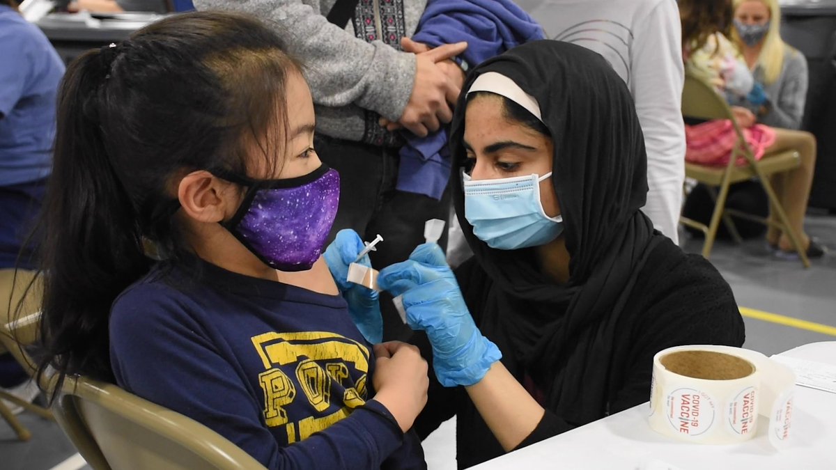 montgomeryva's tweet photo. Two large-scale vaccination clinics for ages 5-11 are being hosted by local pharmacies this week on Nov. 18 and 19 in Christiansburg. Appointments are required.
Find appointment scheduling links and learn more at https://t.co/IBCZAfWMHA
#VaccinateNRV #BeCommittedBeWell https://t.co/h3OZnvggFo