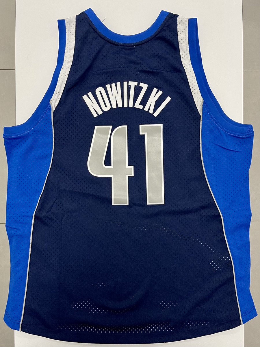 DelbonoRoberto's tweet photo. #nba75 #nbacollection #jerseys #melo #dirk #105 #106 #passions @mitchell_ness @ZenoPisani @G_d_P_ https://t.co/wiMwxH9AaA