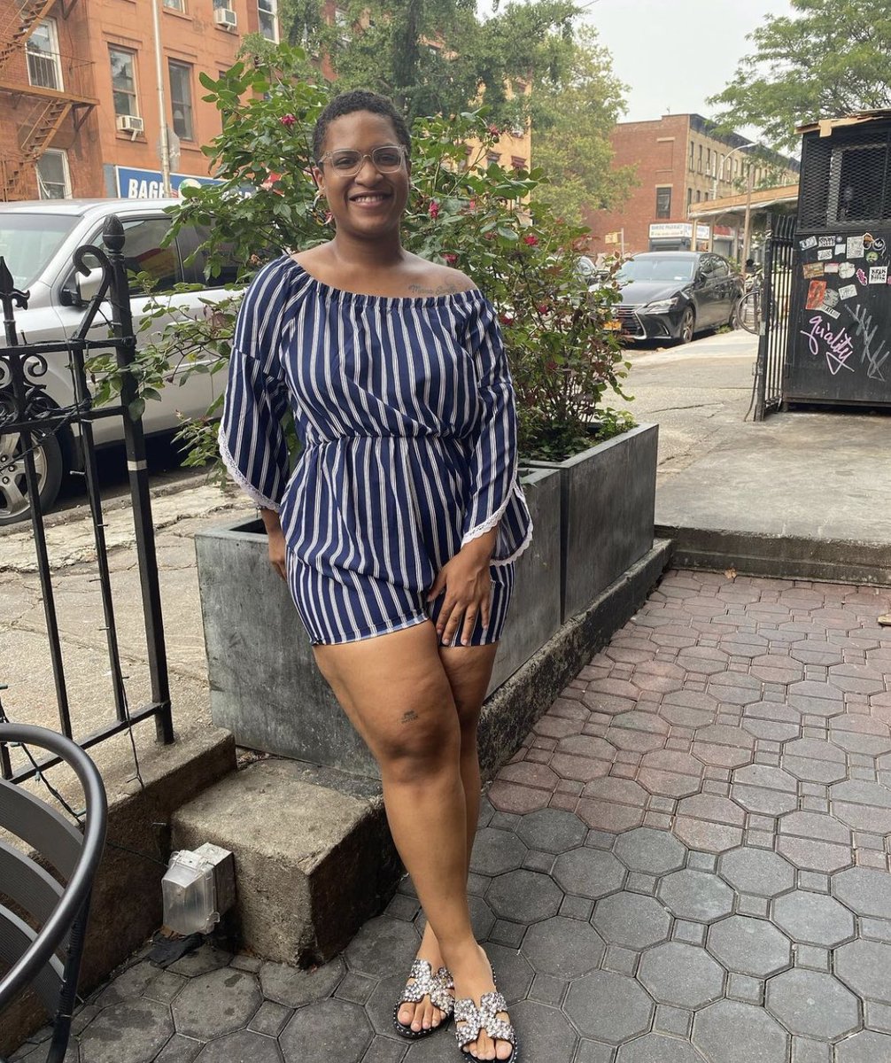 _tiffaania's tweet photo. She didn’t deserve this 🥺💔🙏🏼

FIVE men robbed and beat her. Now she’s in the hospital while they’re out here enjoying themselves. 

Please help / her cashapp: $earthgirl47

#EndViolenceAgainstWomen #PleaseHelp #NYC https://t.co/Pn8x5z9h9M