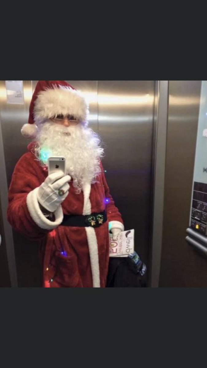 LCazin's tweet photo. @ofctimallen I’ve got to say, you’re actual beard makes me think you’re not done being Santa just yet! I don’t blame you - he’s a wonderful person to be! https://t.co/0HEUWgqYgR