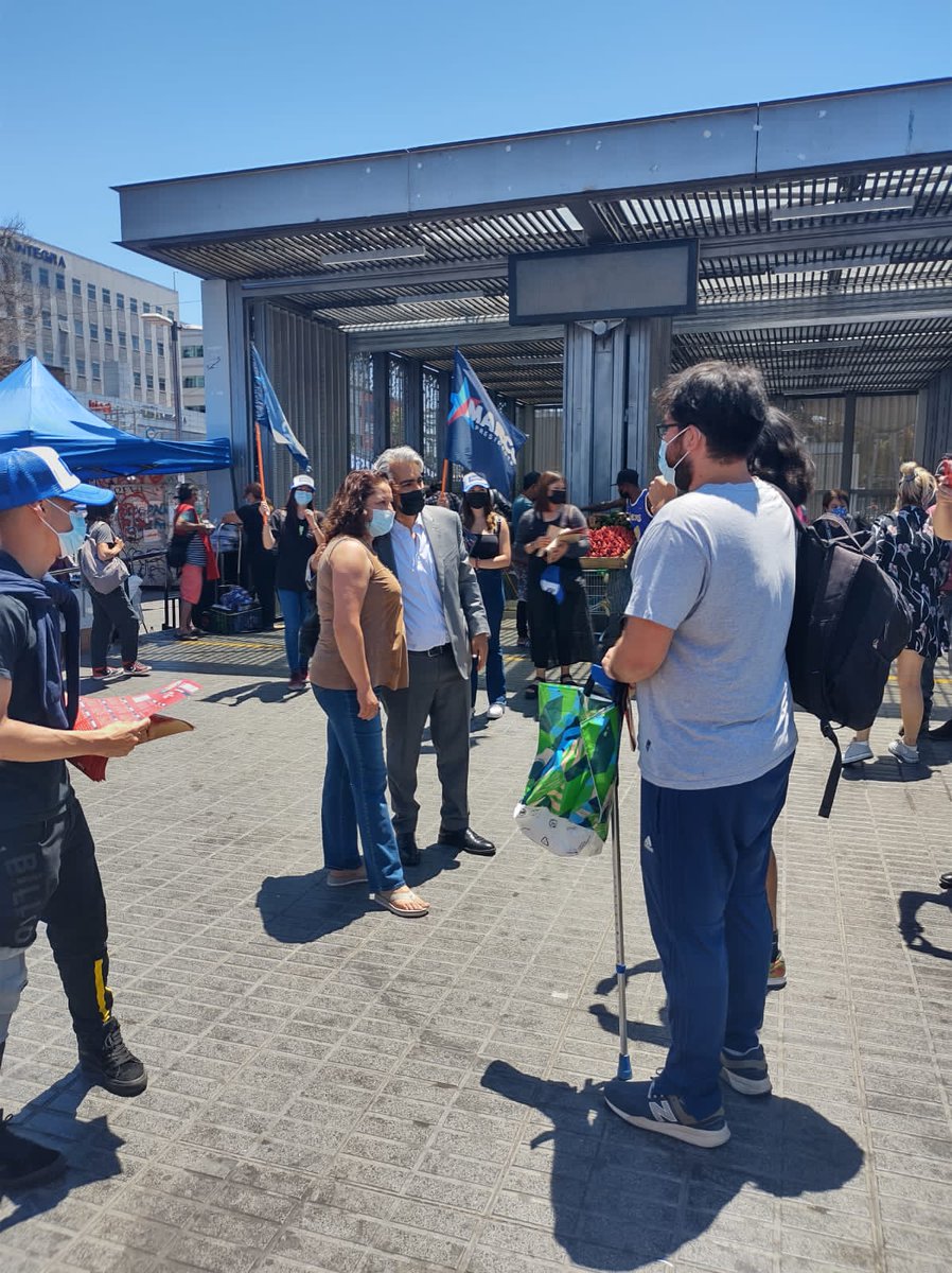 21Davico's tweet photo. #MarcoPresidente 
#ElCambioEsHoy
#Voto6
#Maipu
Hoy @marcoporchile En Terreno entregando Nuestras Propuestas Hablando con Su Pueblo Sin Miedo porque Marco Es El Candidato Del Pueblo !!! https://t.co/MEJ9CIw1u5