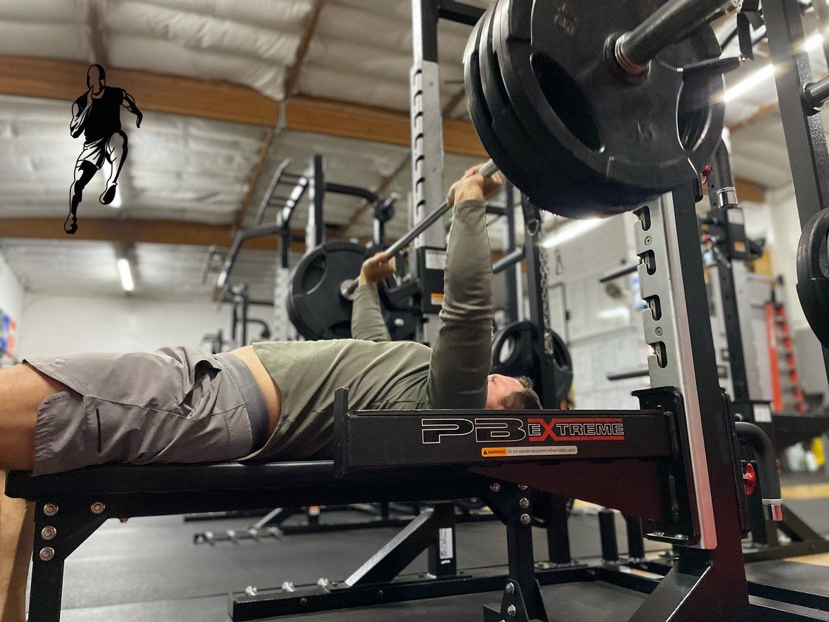 FMFstrong's tweet image. Deadlifts, chest &amp;amp; back workout today....
#BuiltAF
#bench
#back
#workout